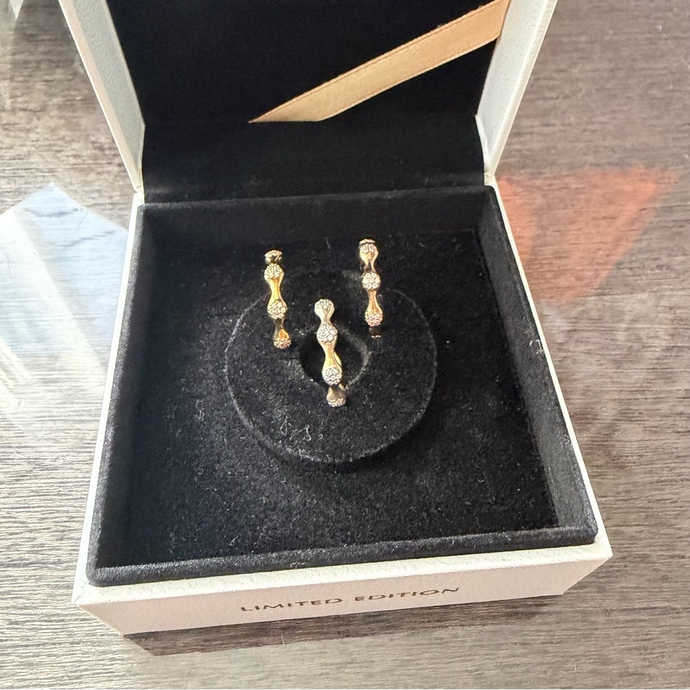 Elegant Set of Women's Rings